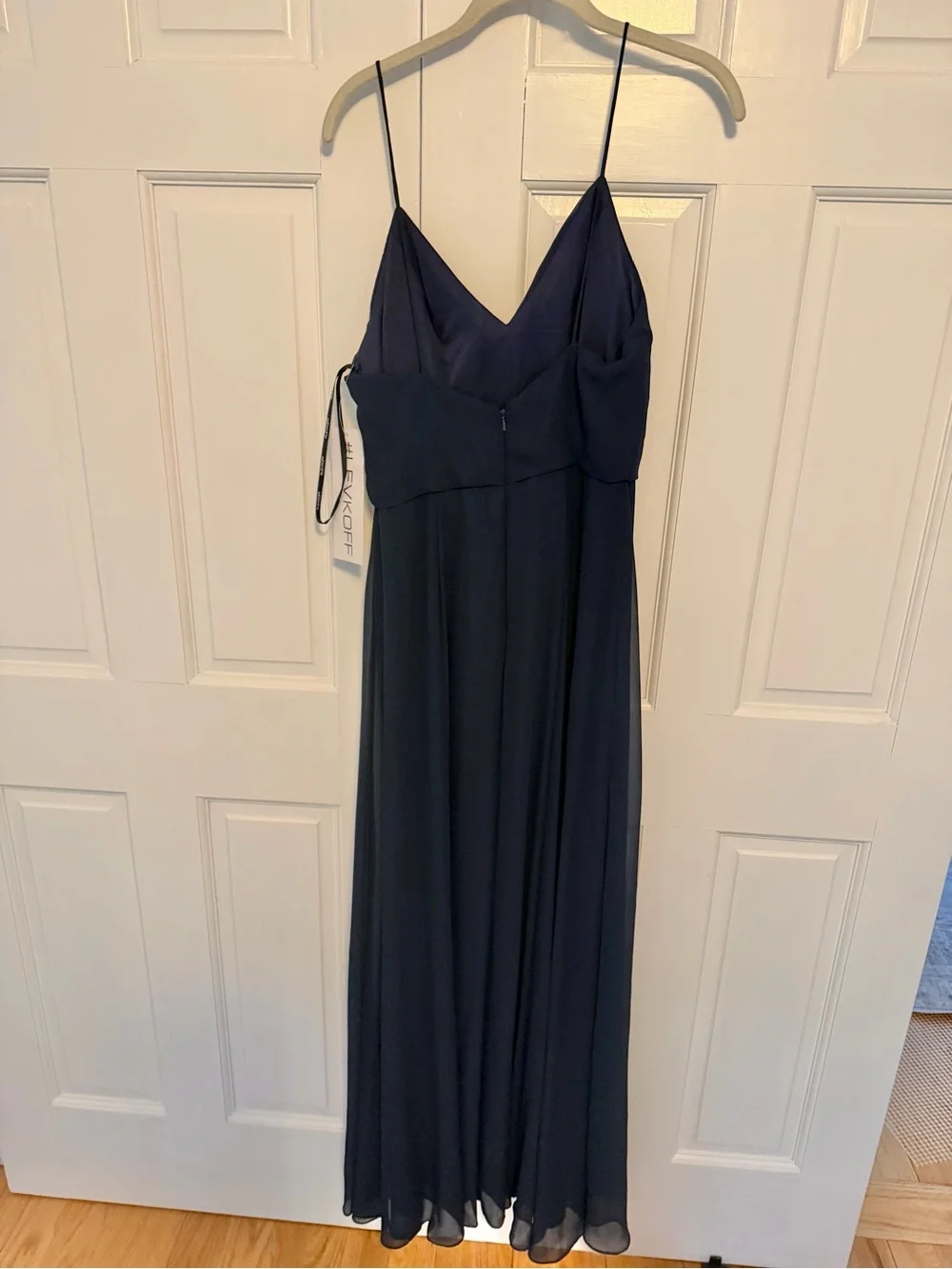 LEVKOFF Navy Chiffon Maxi Formal Dress Size 8 Bridesmaid Twist Front‎ Gown